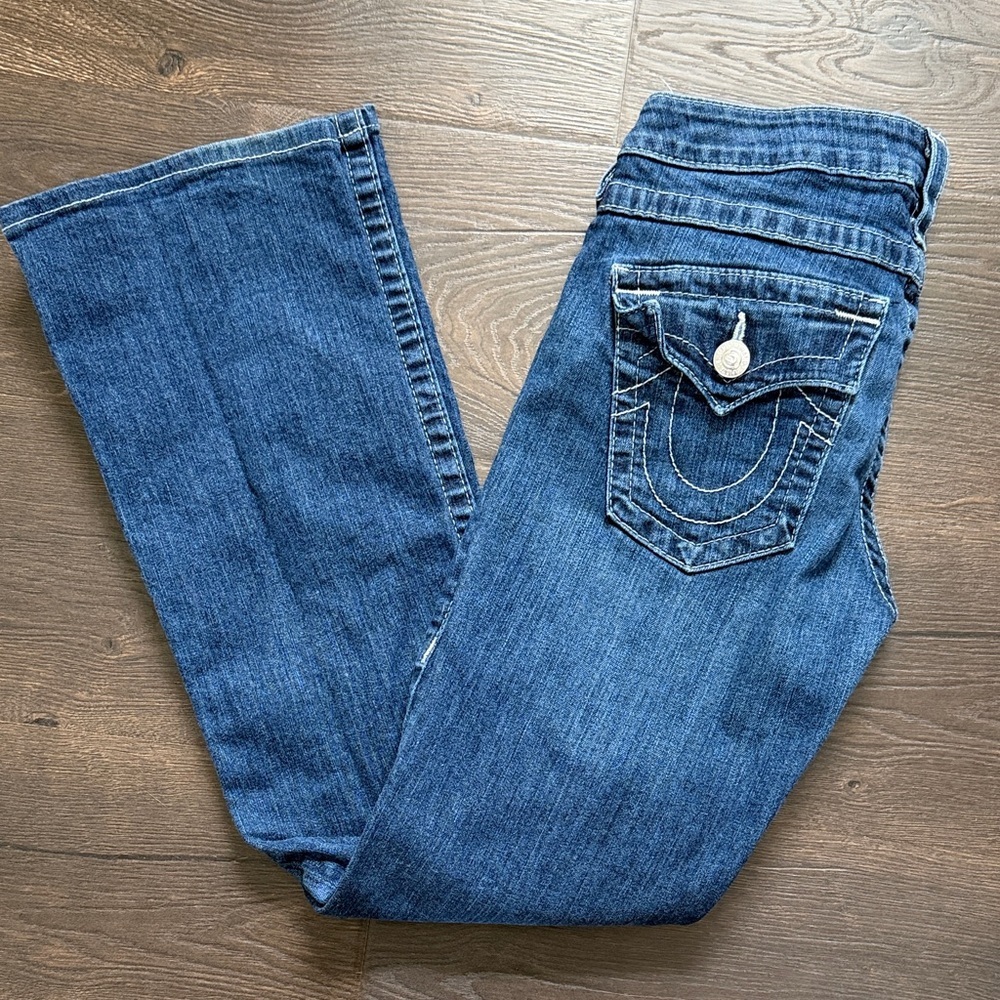 Women's True Religion Becky size 28 Blue Denim Jeans straight leg silhouette